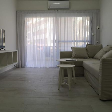 Appartamento Studio In Heart Of Tourist Area Of Pafos Esterno foto