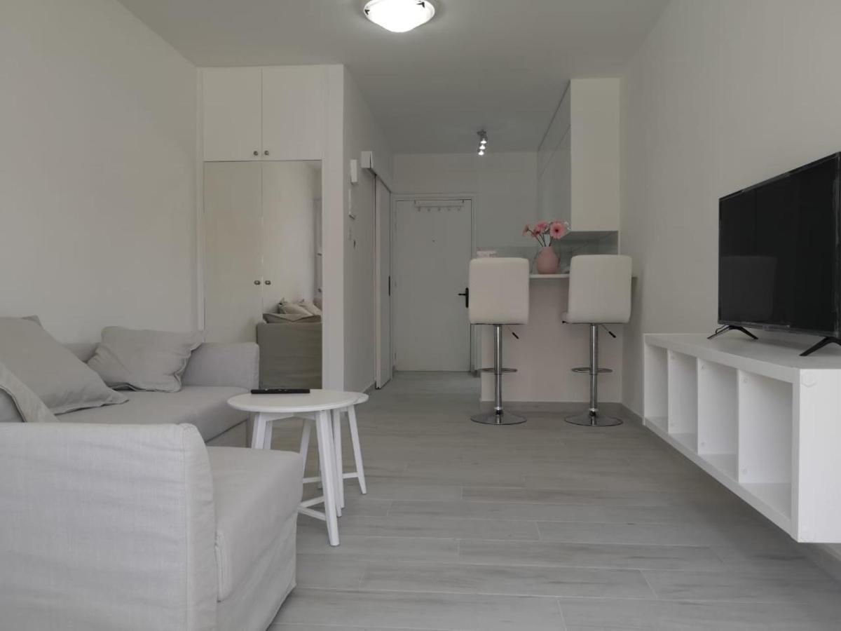 Appartamento Studio In Heart Of Tourist Area Of Pafos Esterno foto