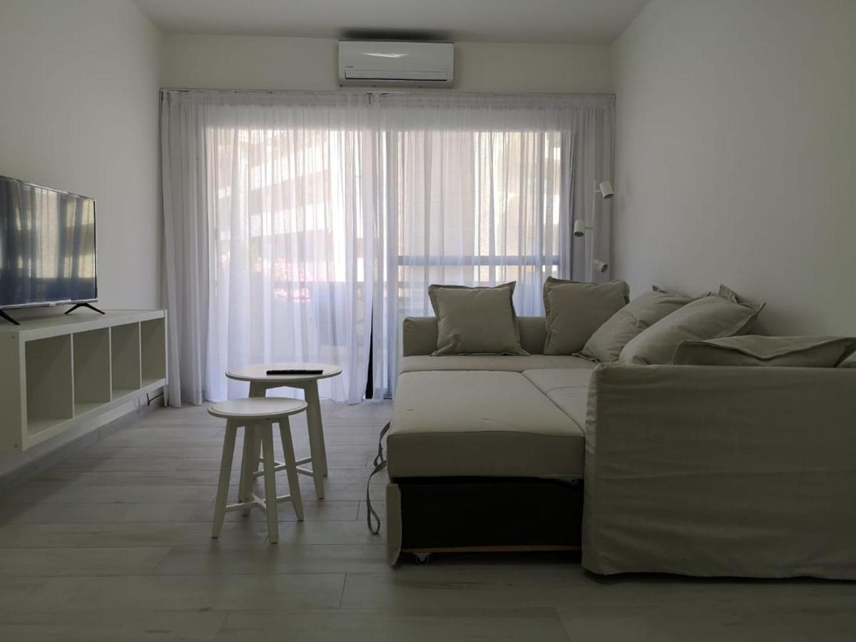 Appartamento Studio In Heart Of Tourist Area Of Pafos Esterno foto